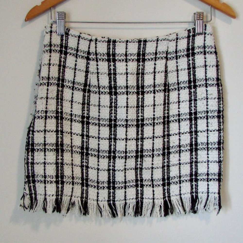 Tweed Plaid Mini Skirt Black and White Frayed Fringe Hem Size Small